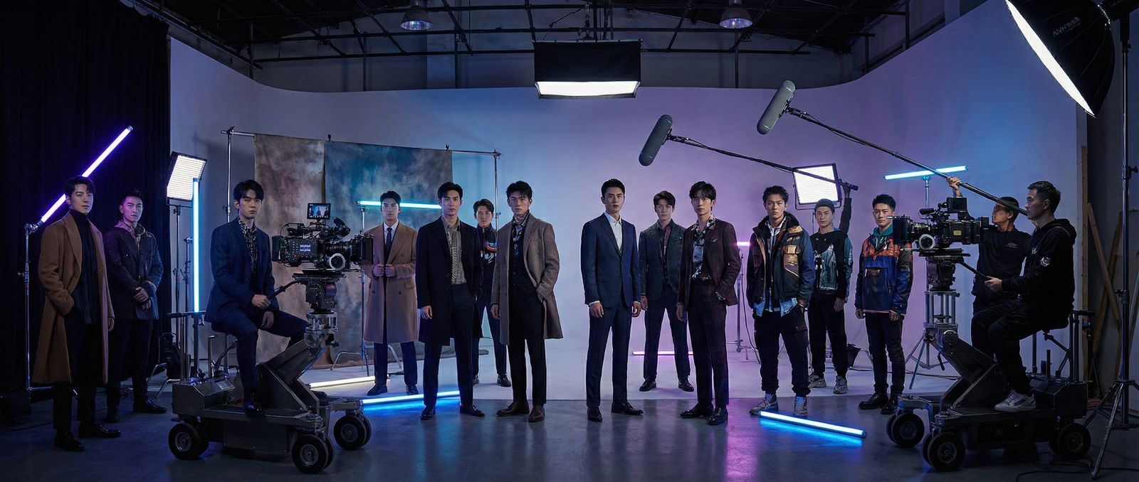 撸啊撸传媒影视制作团队